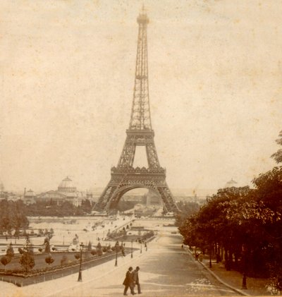 Vista della Torre Eiffel e della Galerie des Machines dai Giardini del Trocadéro, Parigi, Francia c. 1889 da Unknown